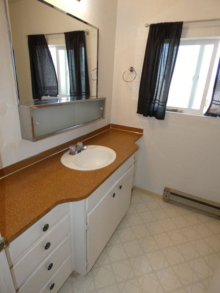 W 6th St - Photo 6 of 12