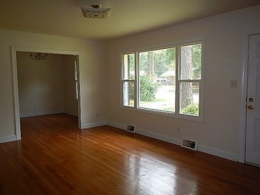 2804 Winstead Rd - Photo 3 of 14