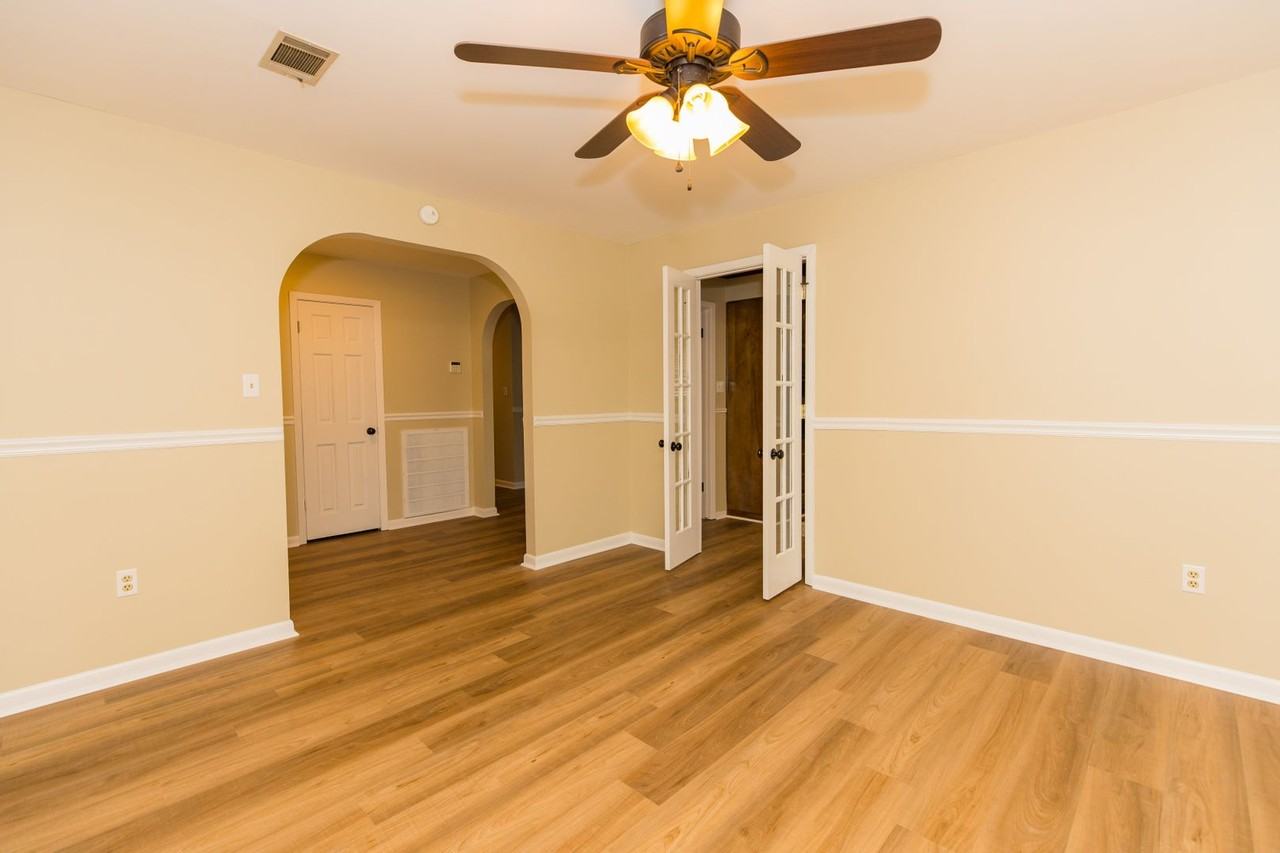 1805 Covey Dr - Photo 4 of 22