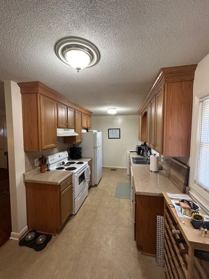 194 V F W Dr - Photo 7 of 17