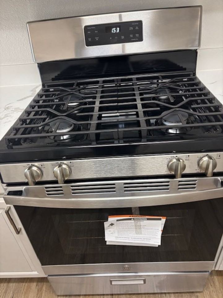 4085 Stanley Blvd - Photo 3 of 22