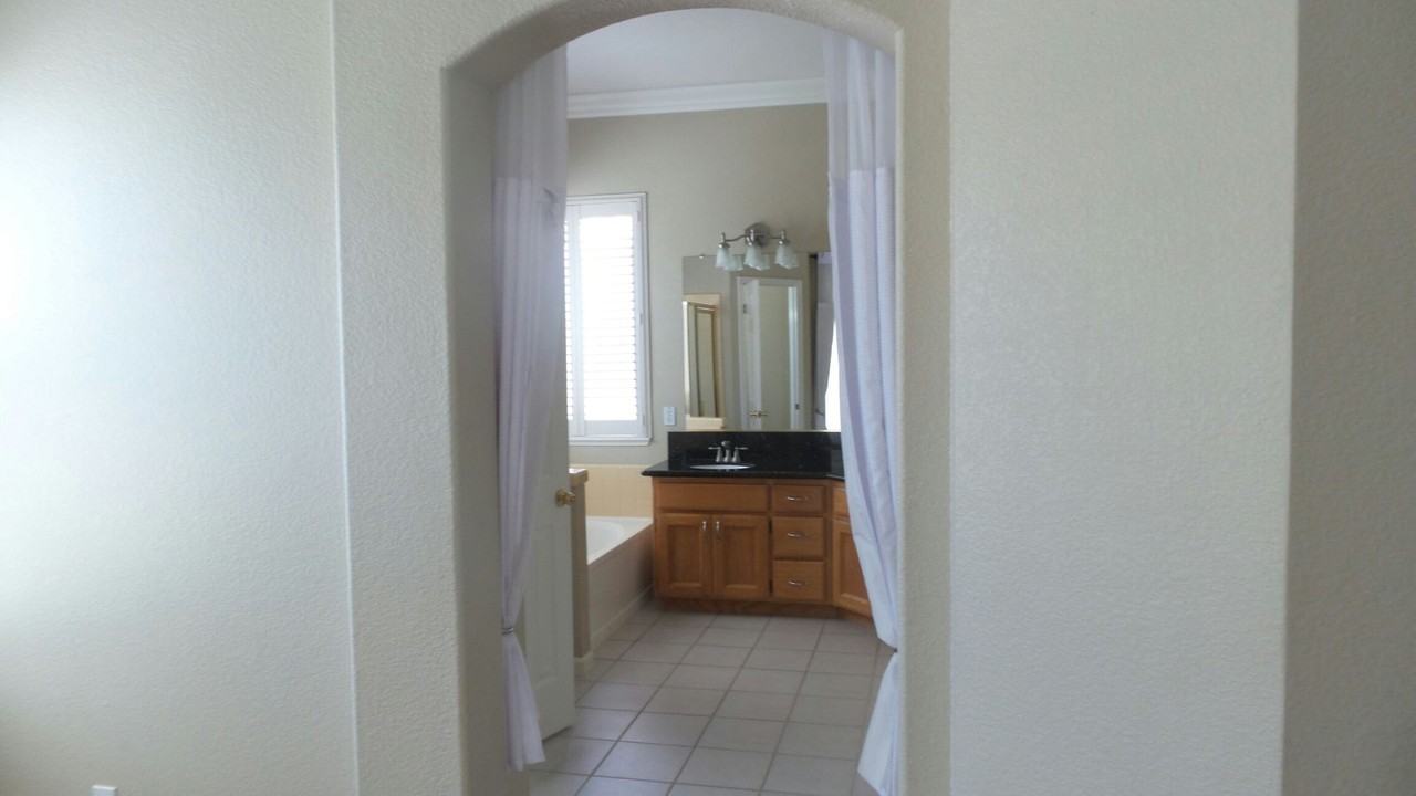 4412 Moreau Ct - Photo 6 of 12