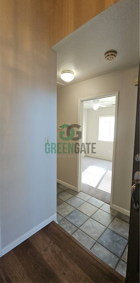 3832 Emperor Ln - Photo 7 of 50