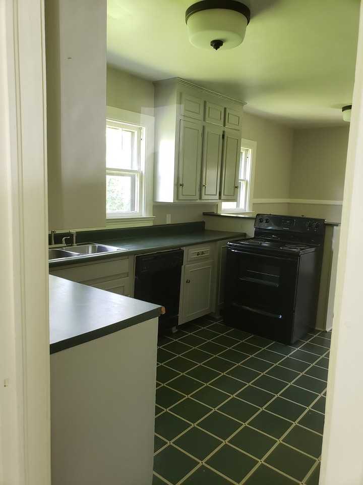 1210 2nd Ave - Photo 6 of 11