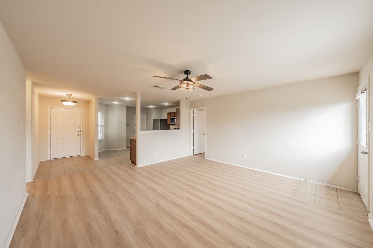 9020 Adler Trl - Photo 3 of 27