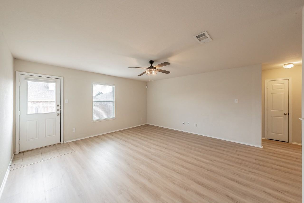 9020 Adler Trl - Photo 5 of 27