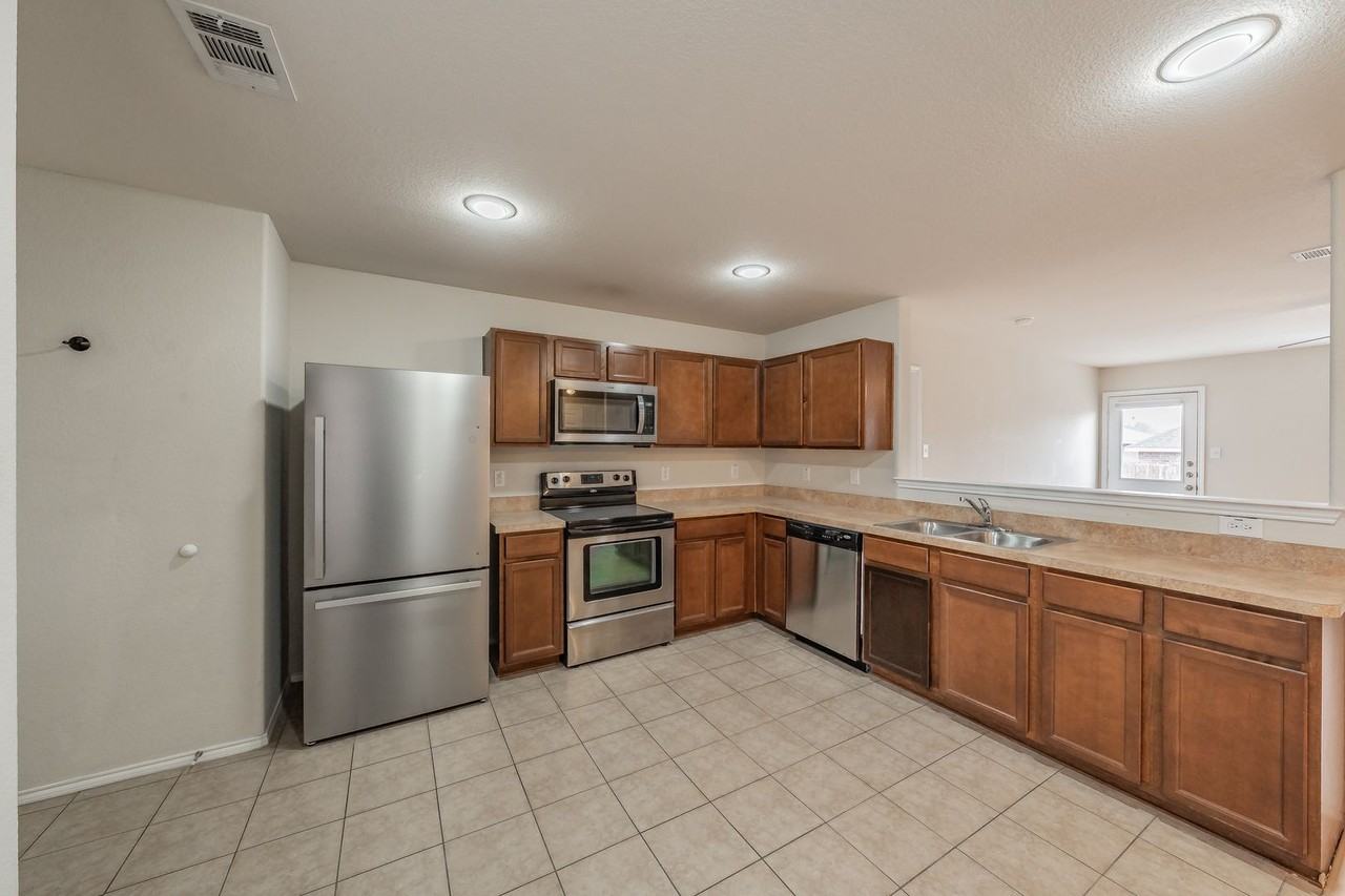 9020 Adler Trl - Photo 7 of 27