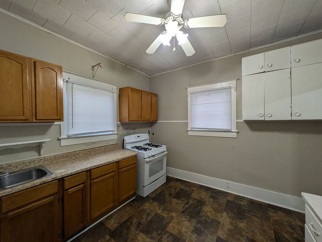 1819 10th St - Photo 5 of 15