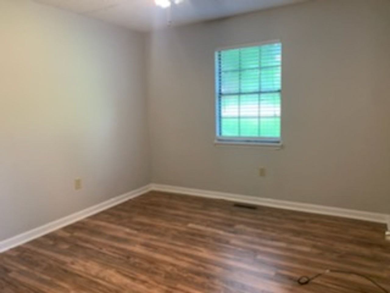 105 Gibbon Dr - Photo 4 of 16