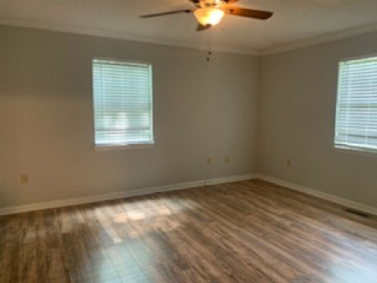 105 Gibbon Dr - Photo 6 of 16