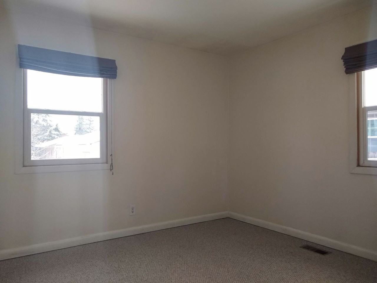 665 E Jewett Blvd - Photo 6 of 12