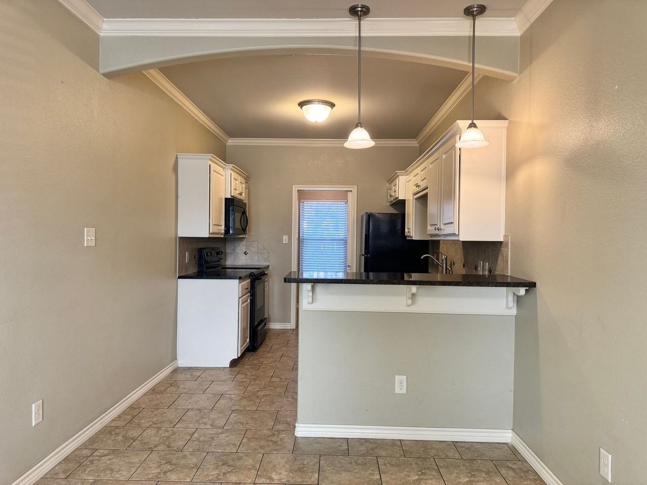 516 S Baxter Ave - Photo 3 of 19