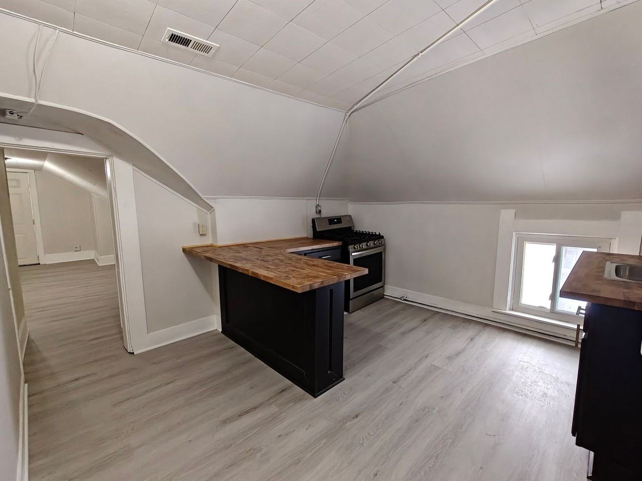 317 E Washington St - Photo 2 of 15