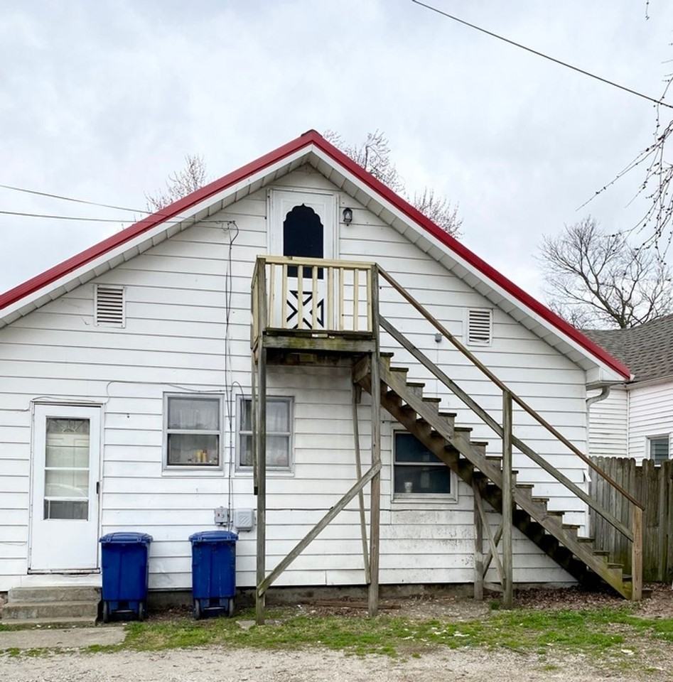 317 E Washington St - Photo 5 of 15