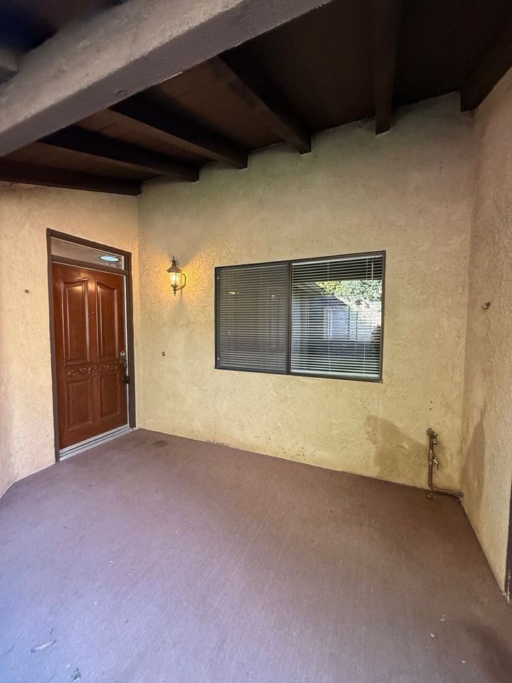 1156 Via Mavis - Photo 4 of 50