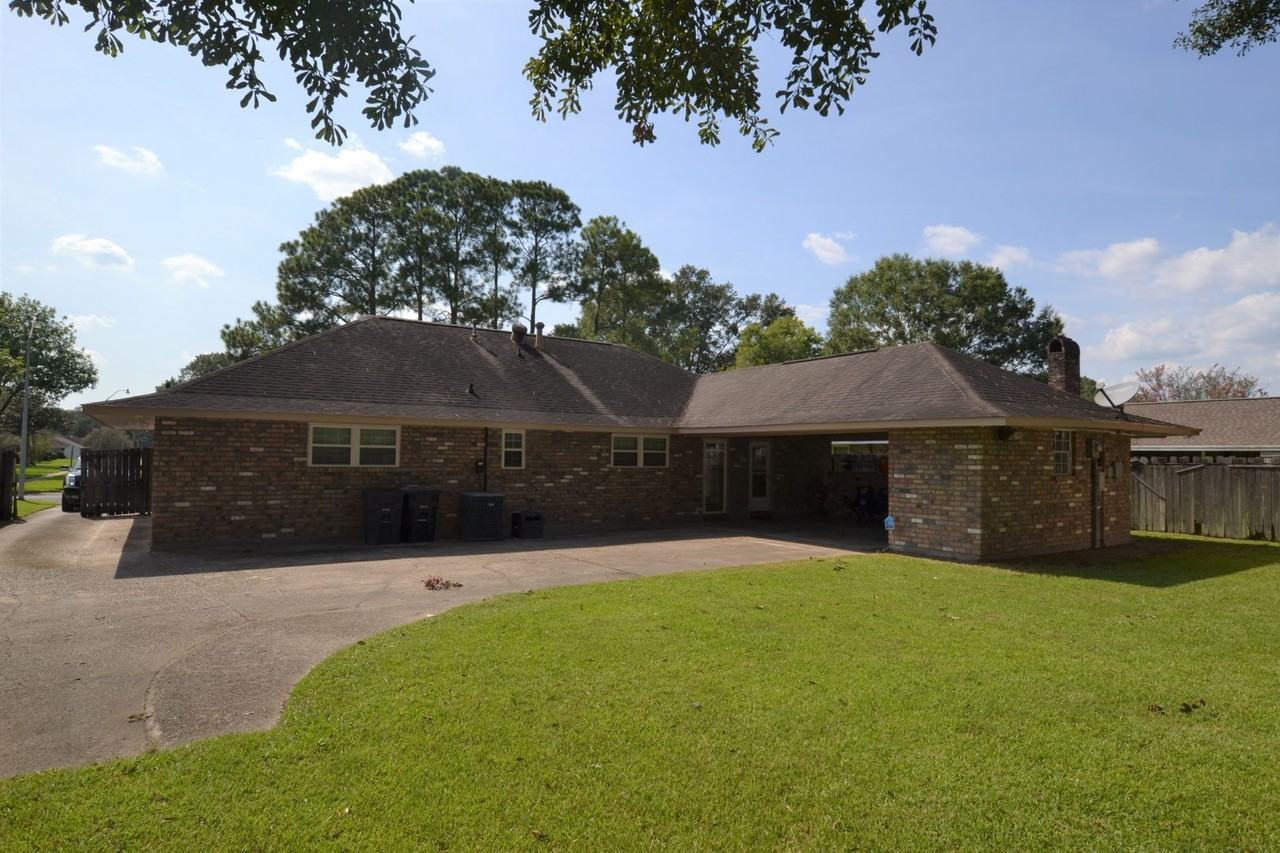 3552 Platt Dr - Photo 6 of 37