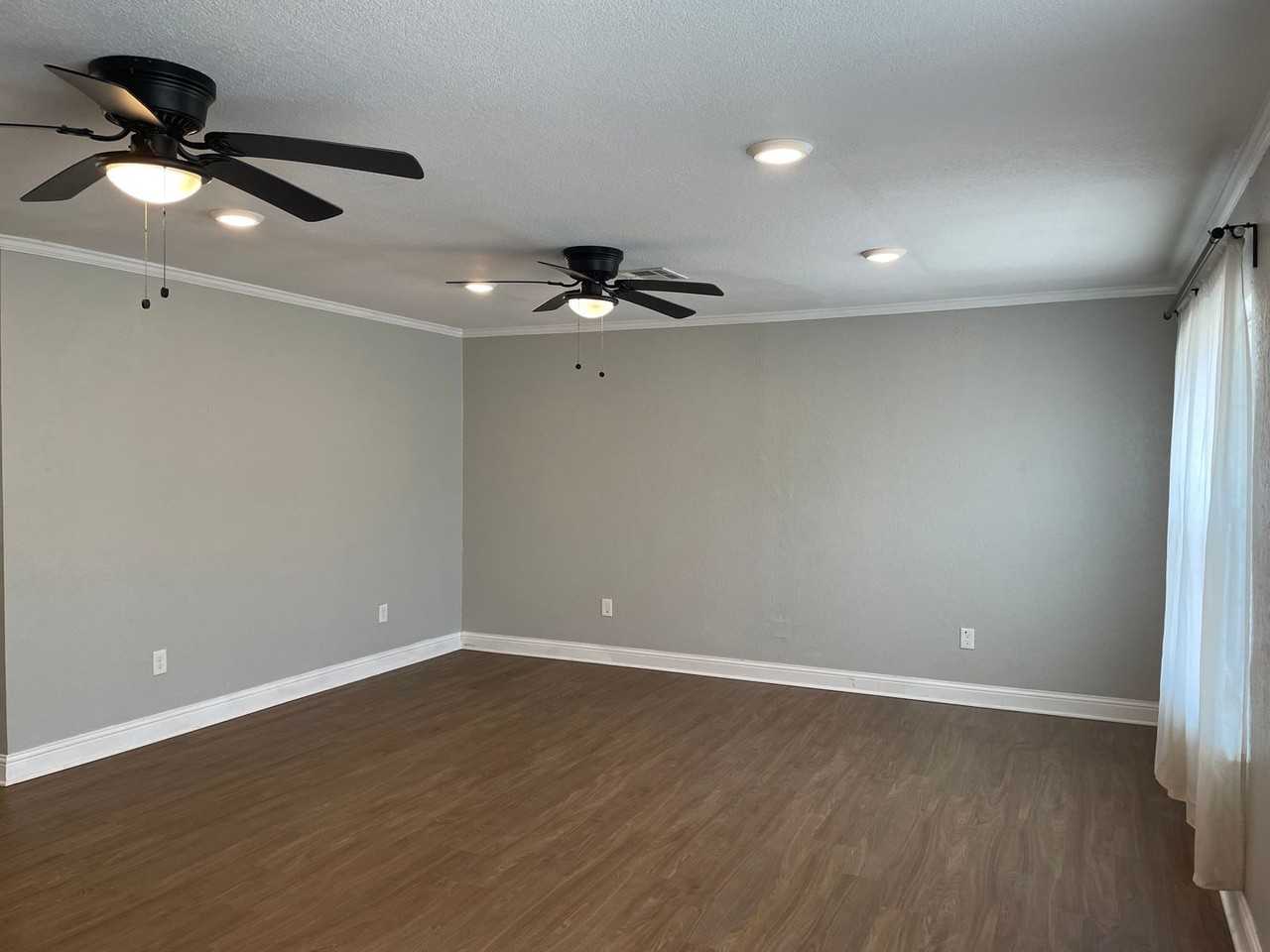 3408 Wingate Dr - Photo 4 of 21