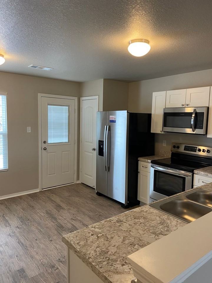 3622 Hargis Dr - Photo 6 of 20