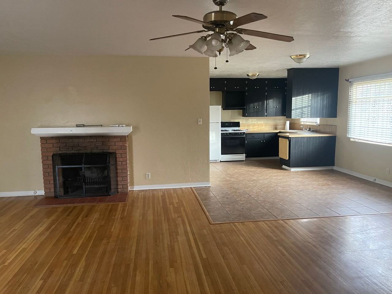 5216 Los Arboles Ave Ne - Photo 5 of 18