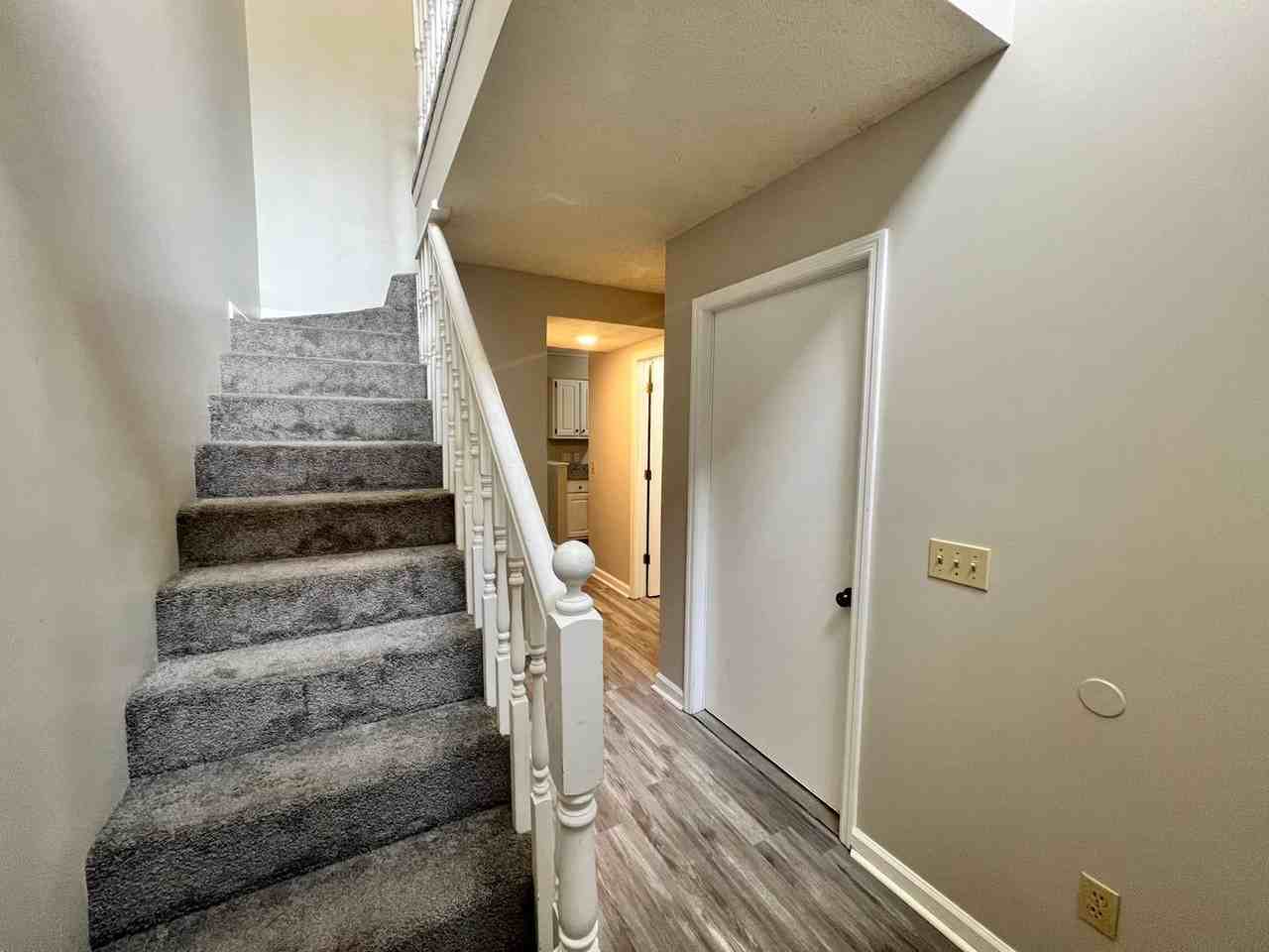 575 Heritage Ct - Photo 2 of 19