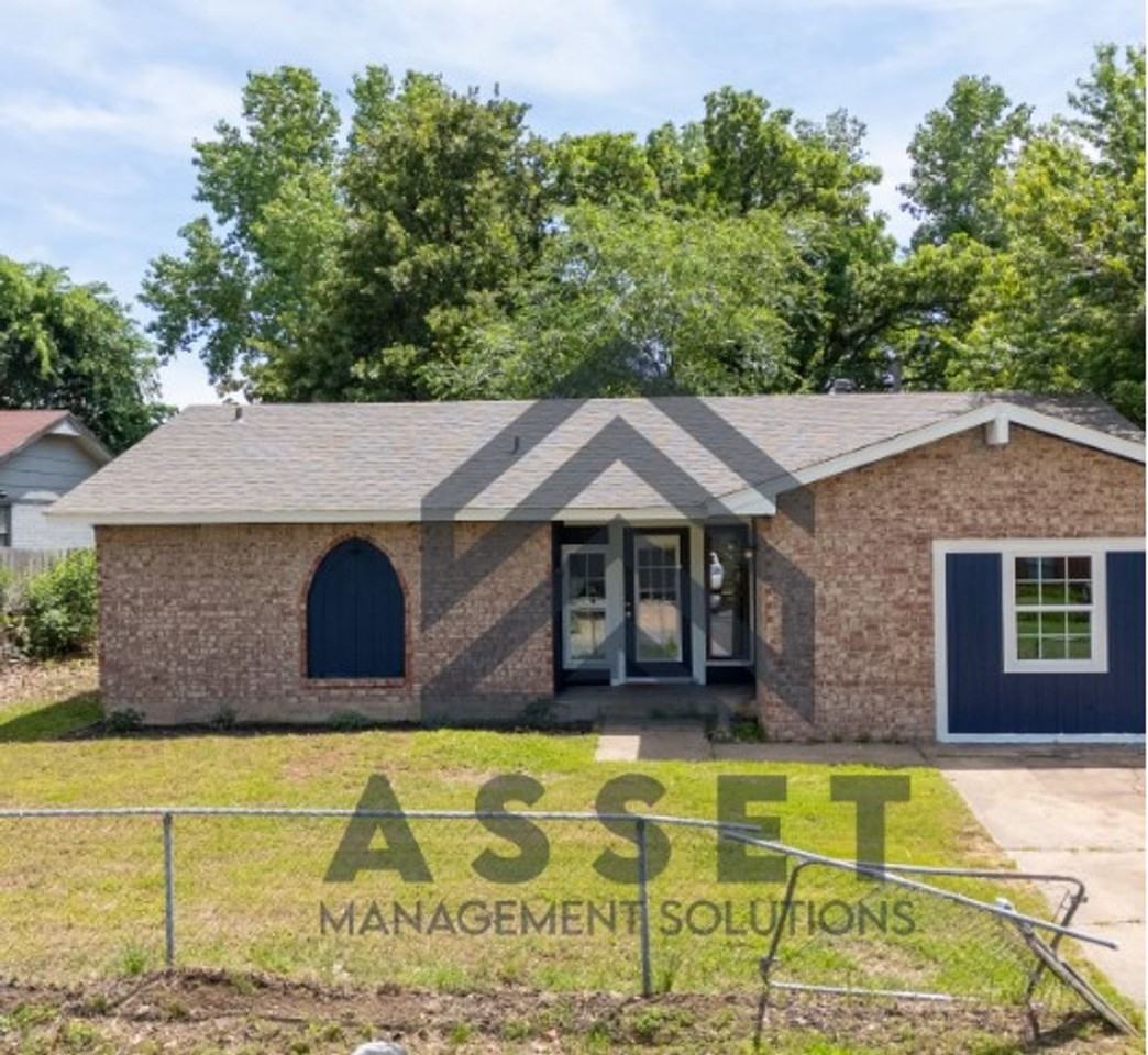 2508 Se 47th St - Photo 3 of 23