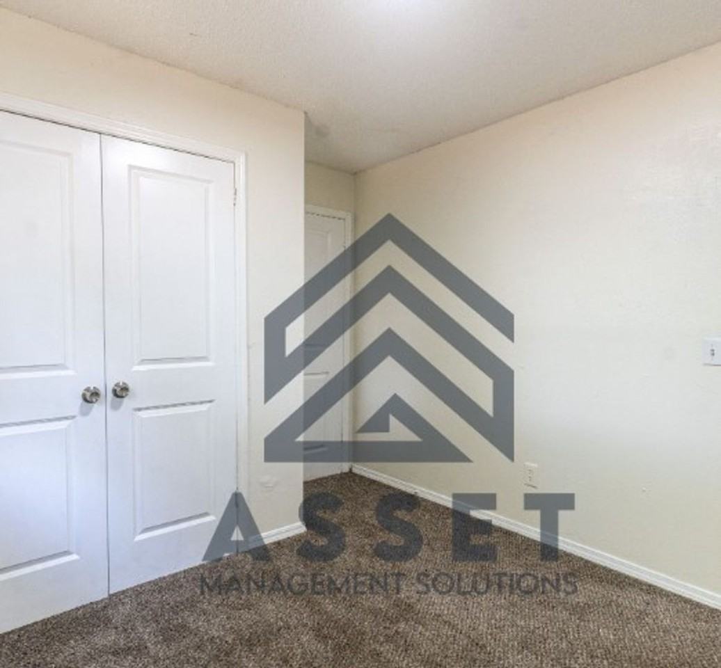 2508 Se 47th St - Photo 6 of 23