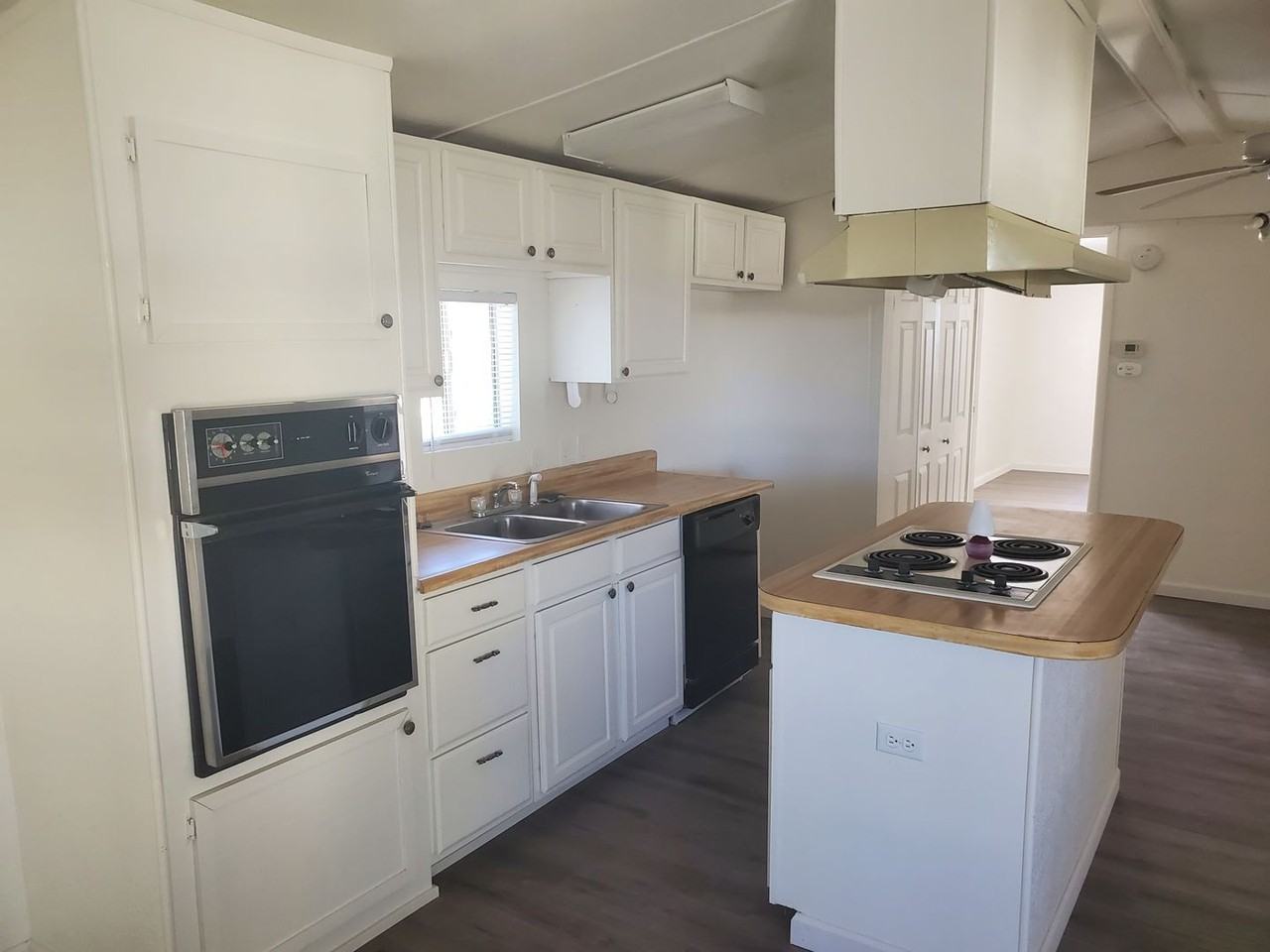 705 Citrus St - Photo 4 of 10