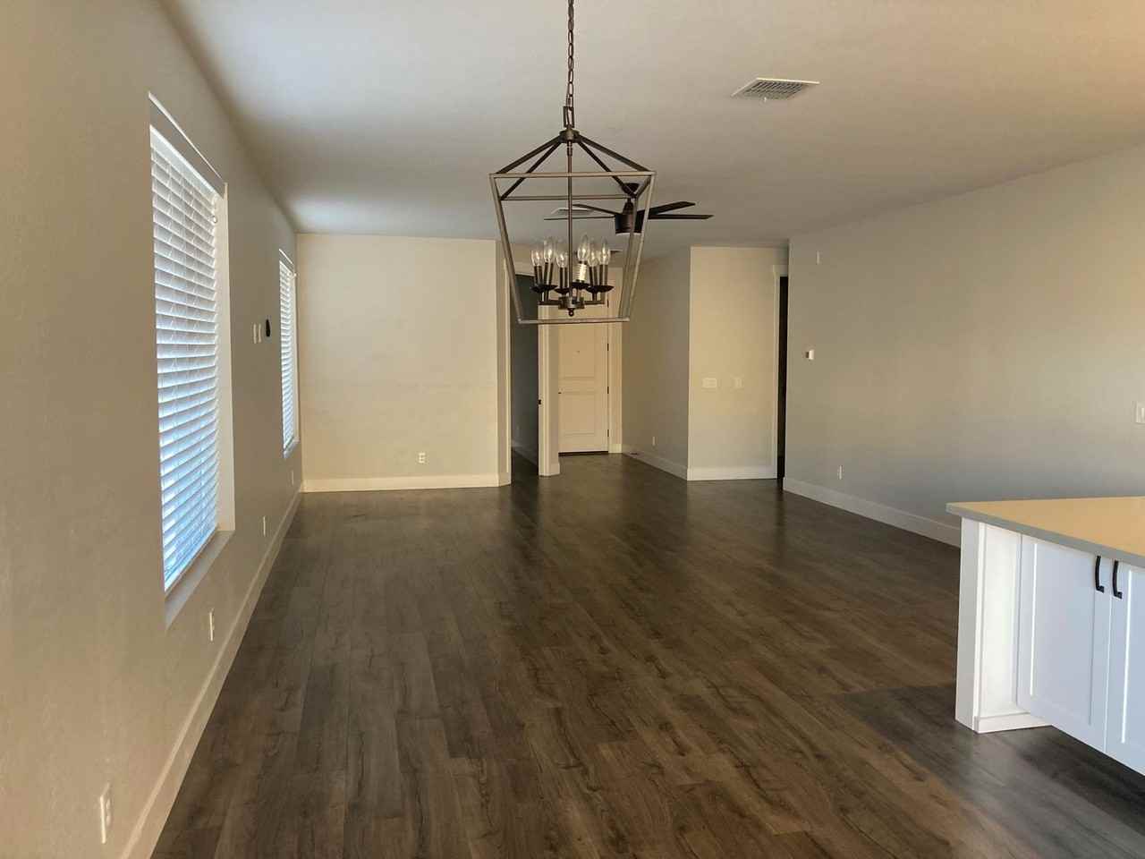 680 Wilson St - Photo 5 of 12