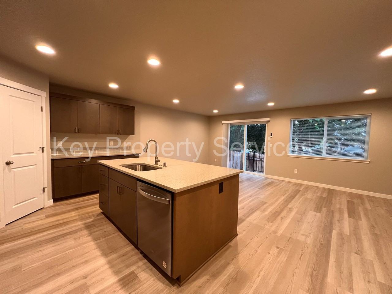 4705 Ne 37th Ct - Photo 3 of 23