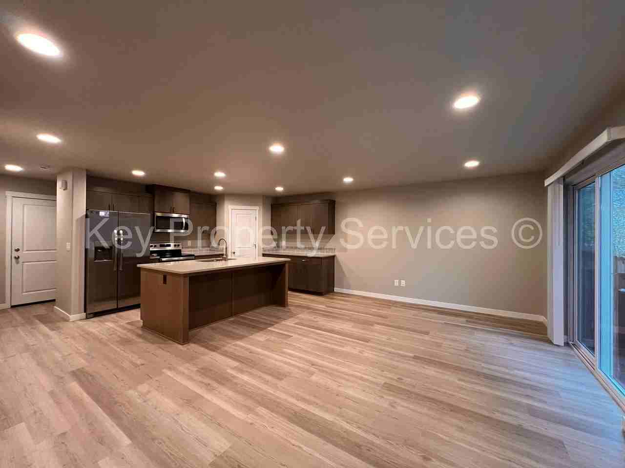 4705 Ne 37th Ct - Photo 4 of 23