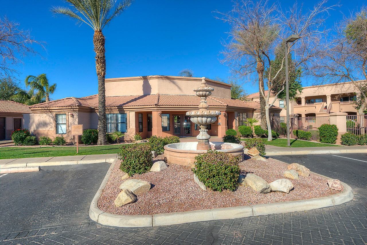 San Martin Apartments - Photo 5 of 27