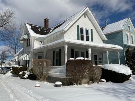 featured image of 211 5th St