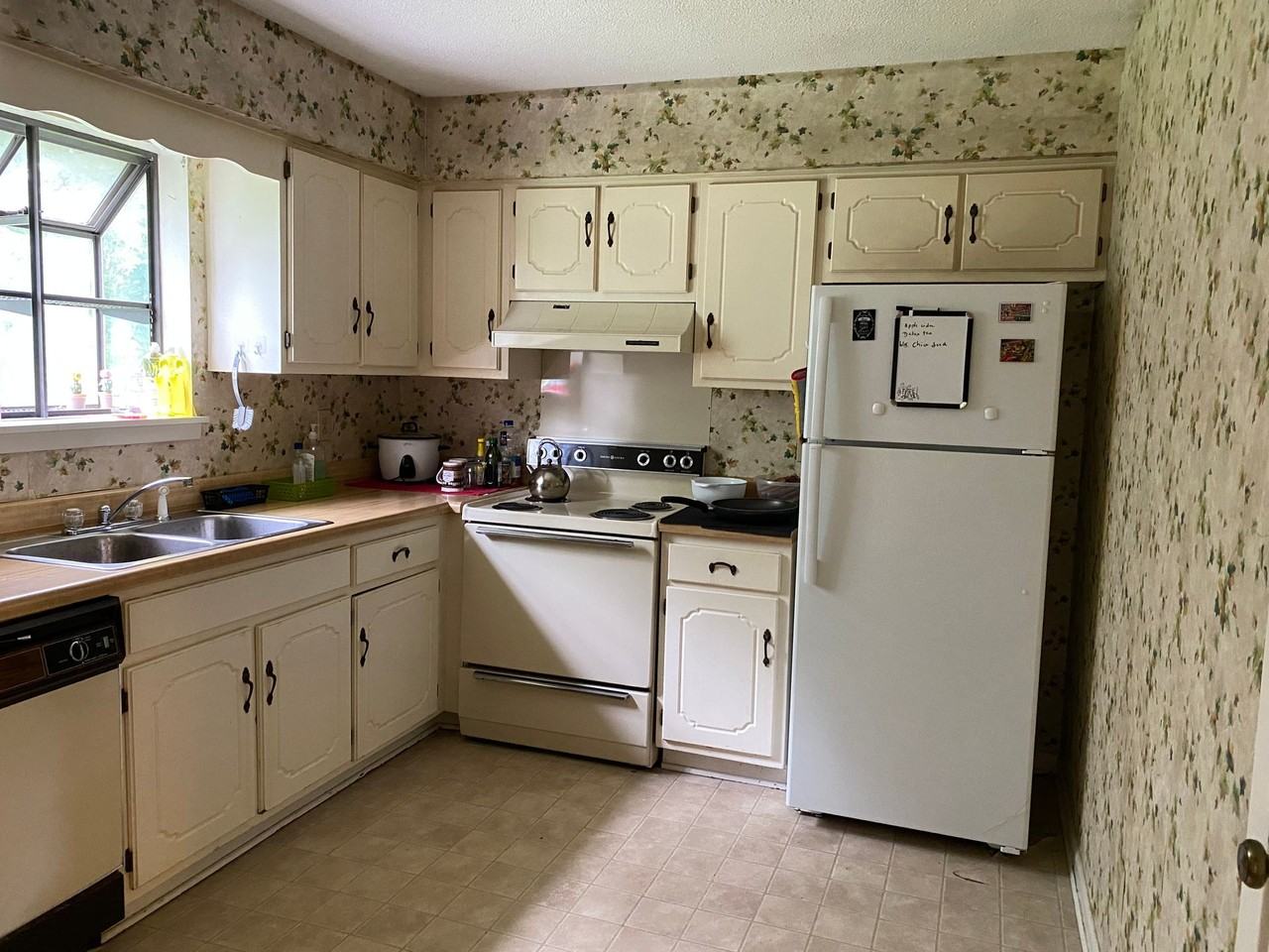 2 Bed 1 Bath Duplex - Photo 7 of 8