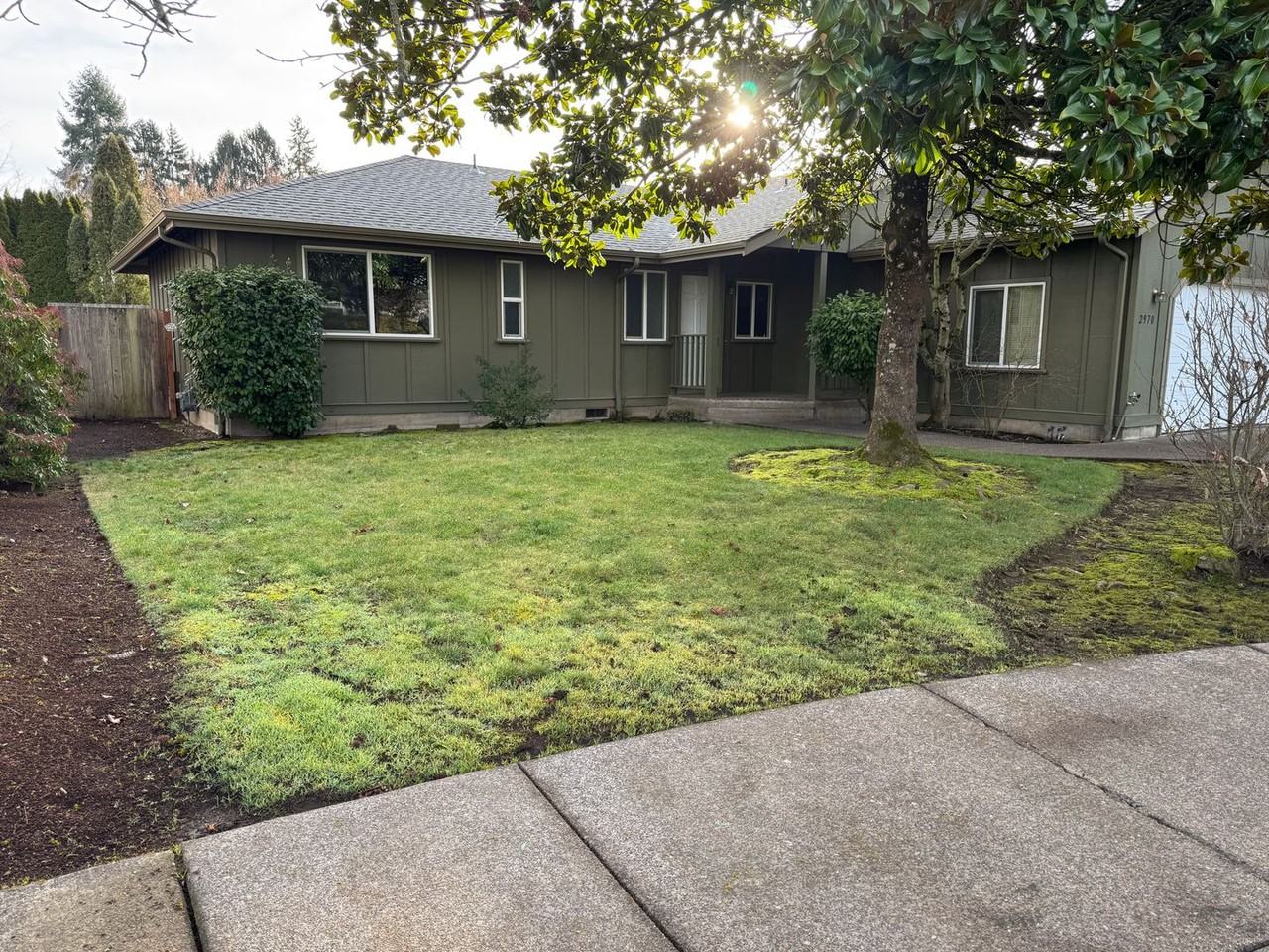 2970 Gilham Rd - Photo 2 of 33