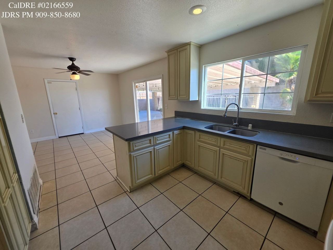 969 S Sage Ave - Photo 4 of 20