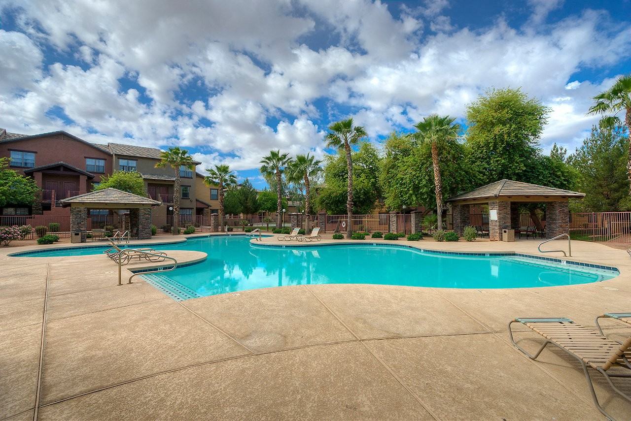 San Clemente Apartments - Photo 6 of 19