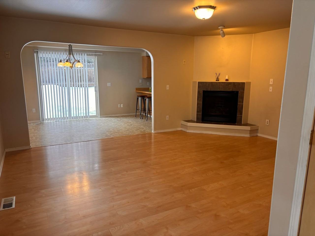 6835 All Star Cir - Photo 3 of 12