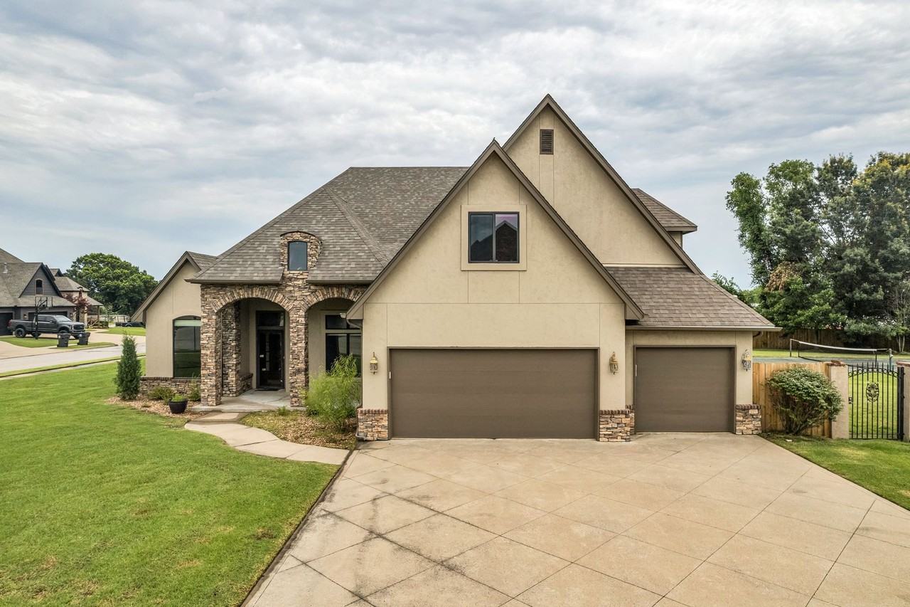 14651 S Gary Ave - Photo 2 of 50