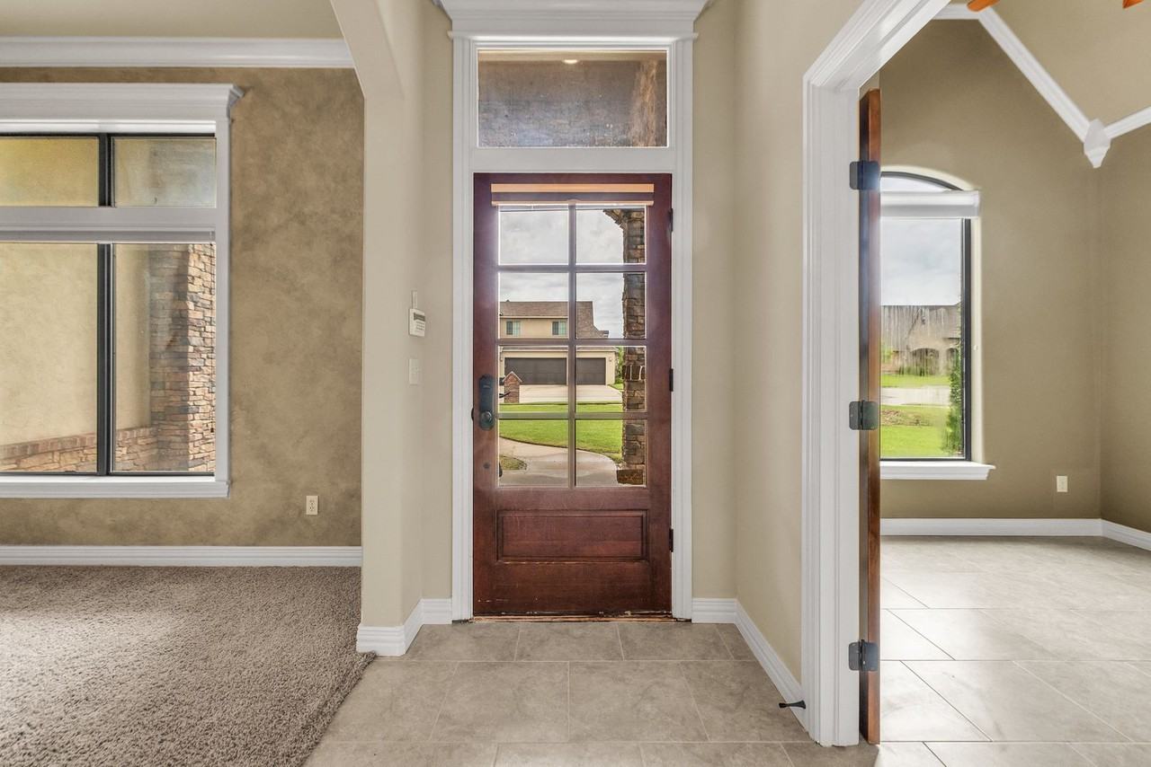 14651 S Gary Ave - Photo 3 of 50