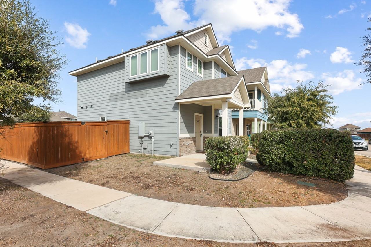 105 Switchgrass St - Photo 3 of 27
