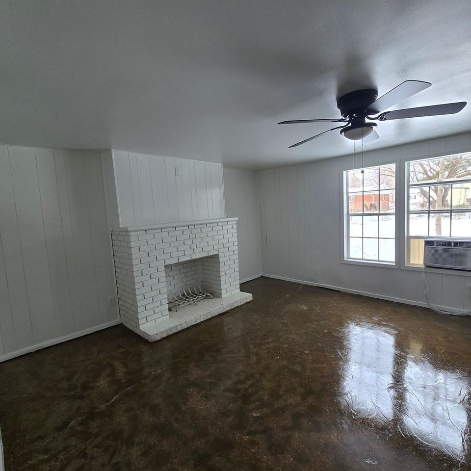 701 Mclain St - Photo 6 of 16