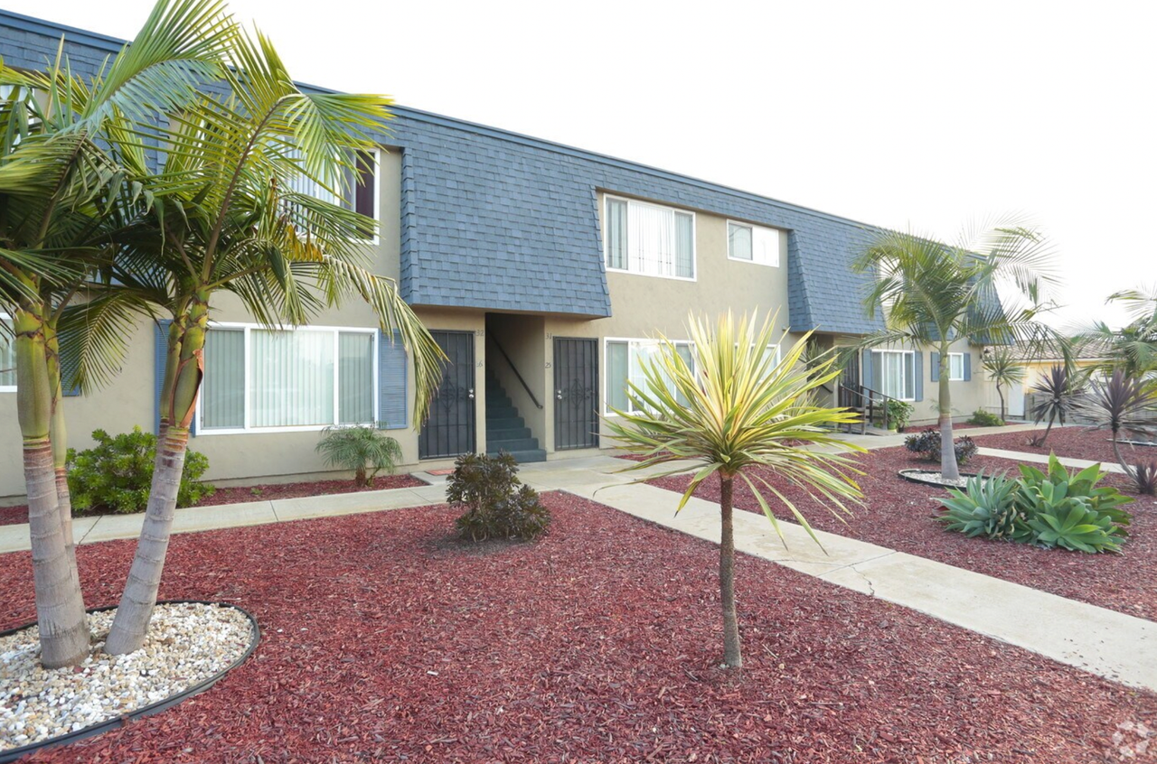 Sunnyside Manor Apartments - Photo 2 of 3