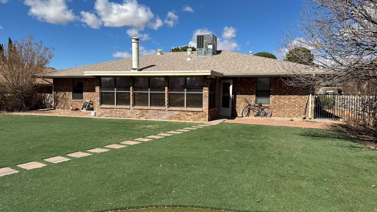 222 Eagle Dr - Photo 3 of 4