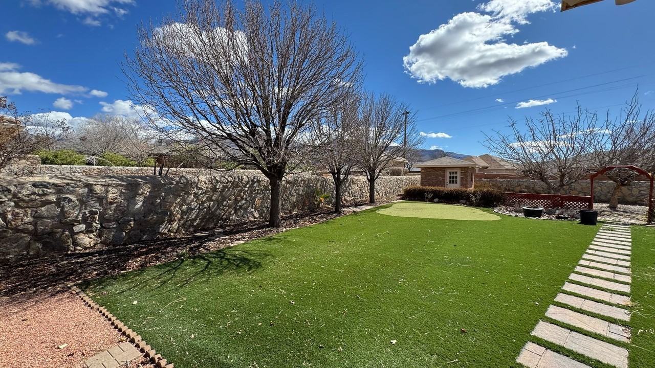 222 Eagle Dr - Photo 4 of 4