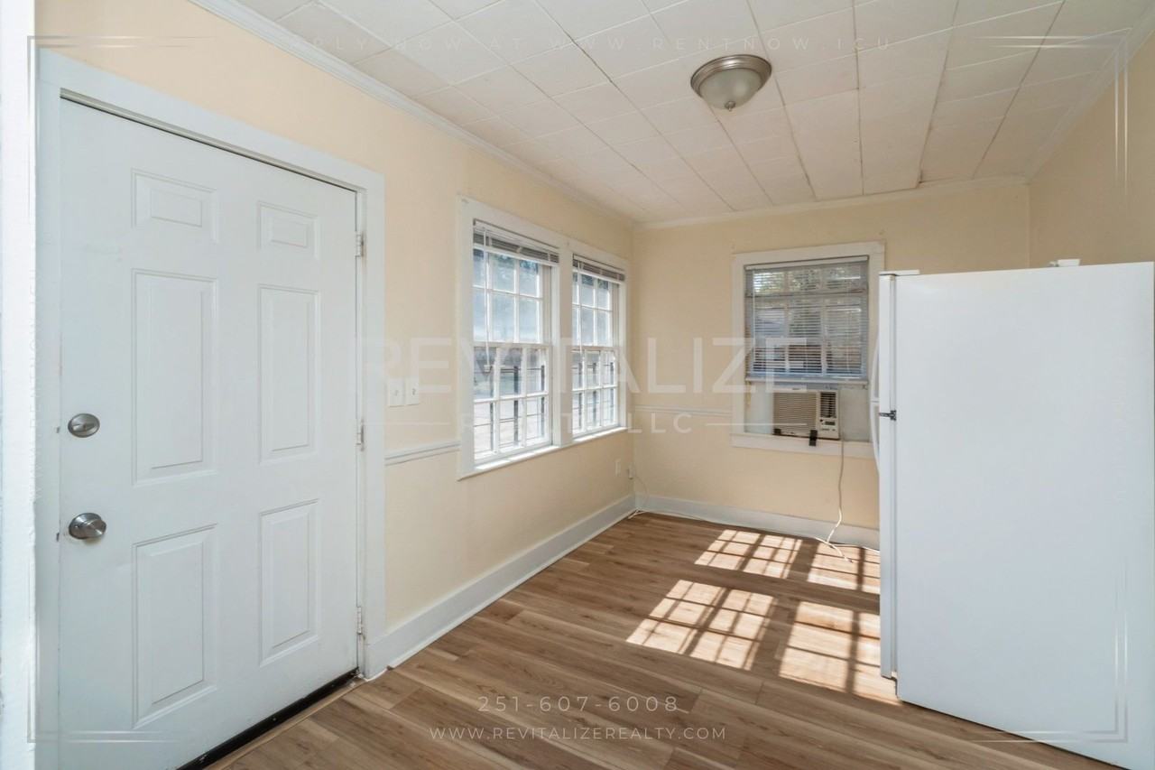 767 Jemison St - Photo 4 of 13