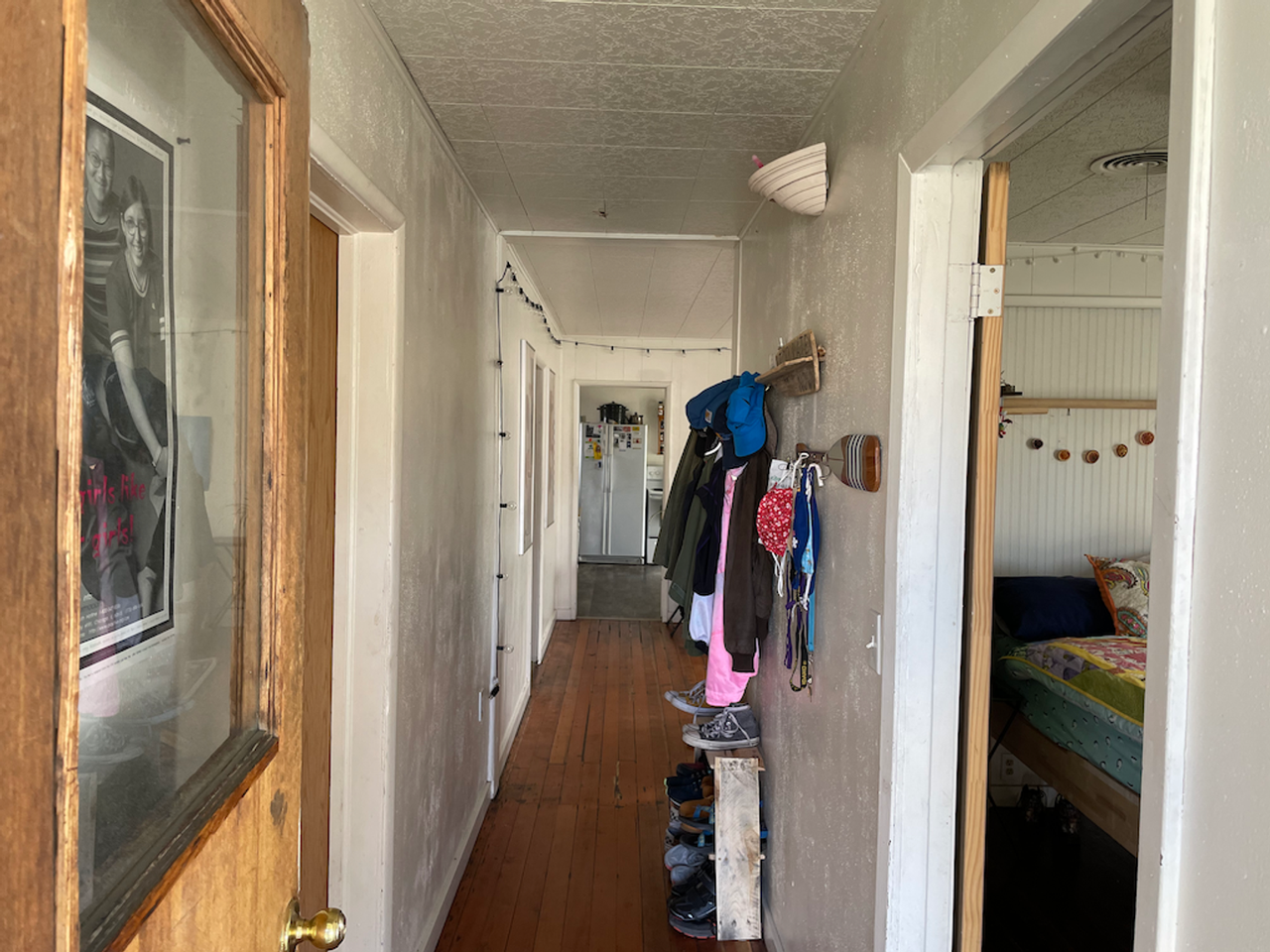 322 S Asbury St - Photo 3 of 13