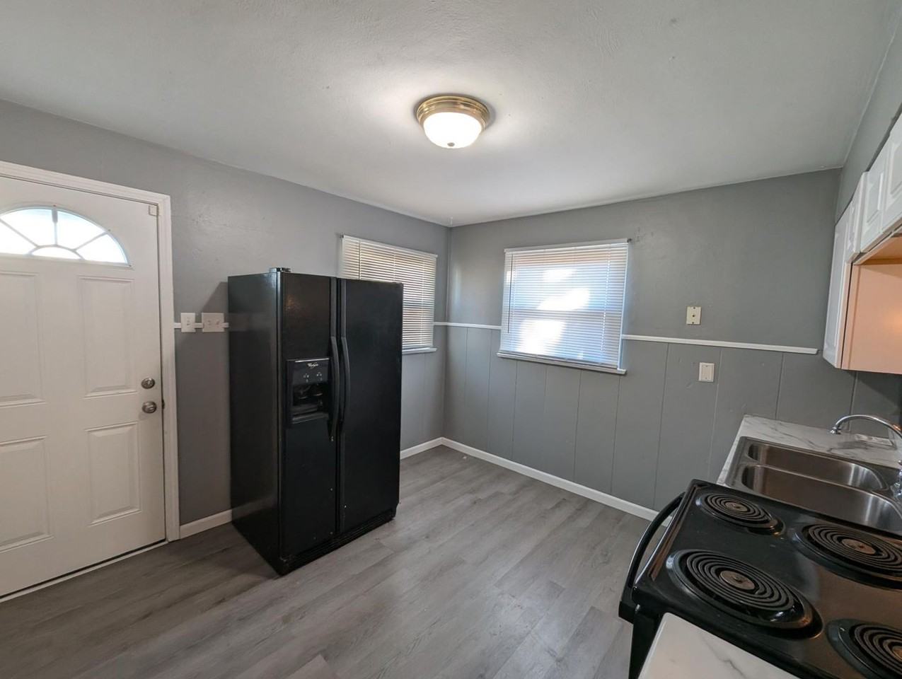 6808 Larry Ln - Photo 3 of 11