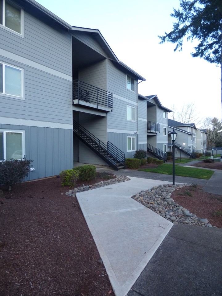 Greystone Terrace Apartments - Photo 7 of 11