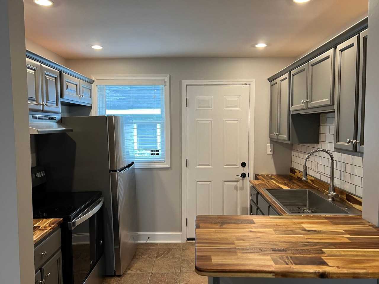 1114 1114 Straightway Ave  - 1114 B Straightway Ave - Photo 5 of 11