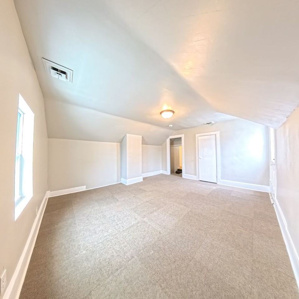 106 2nd St NW - Photo 5 of 17